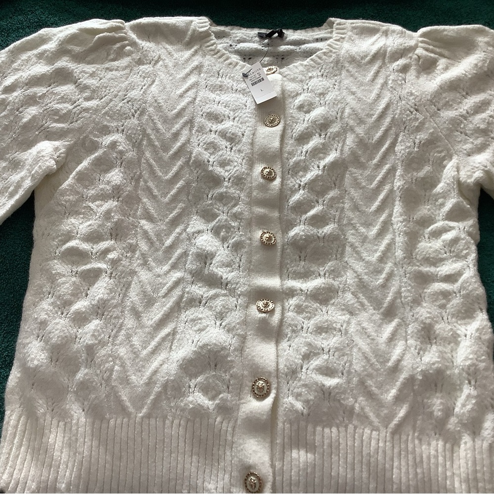 Elegant White Cable Knit Sweater